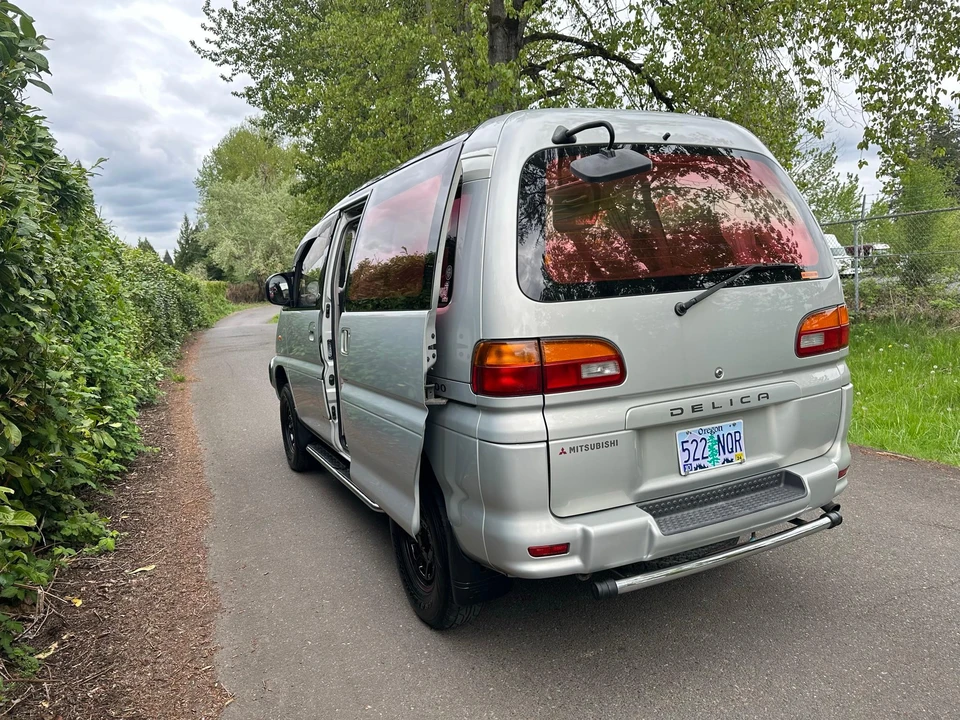 1995 Mitsubishi Delica 3rd Gen - Image 16 of 31