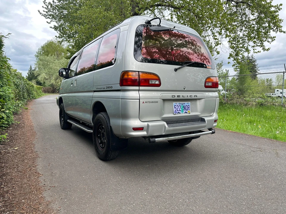 1995 Mitsubishi Delica 3rd Gen - Image 14 of 31