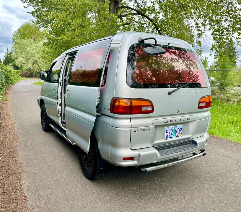 1995 Mitsubishi Delica 3rd Gen - Image 15 of 31