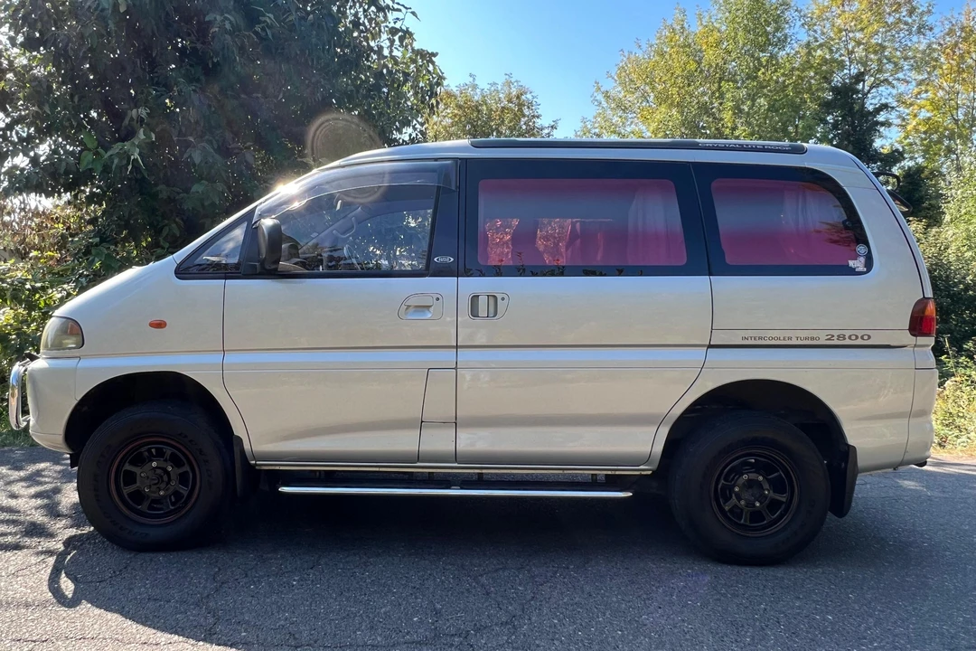 1995 Mitsubishi Delica 3rd Gen - Image 9 of 31
