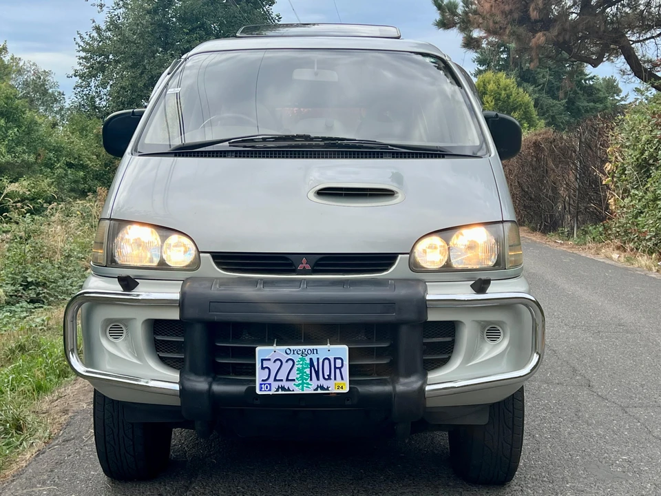 1995 Mitsubishi Delica 3rd Gen - Image 6 of 31