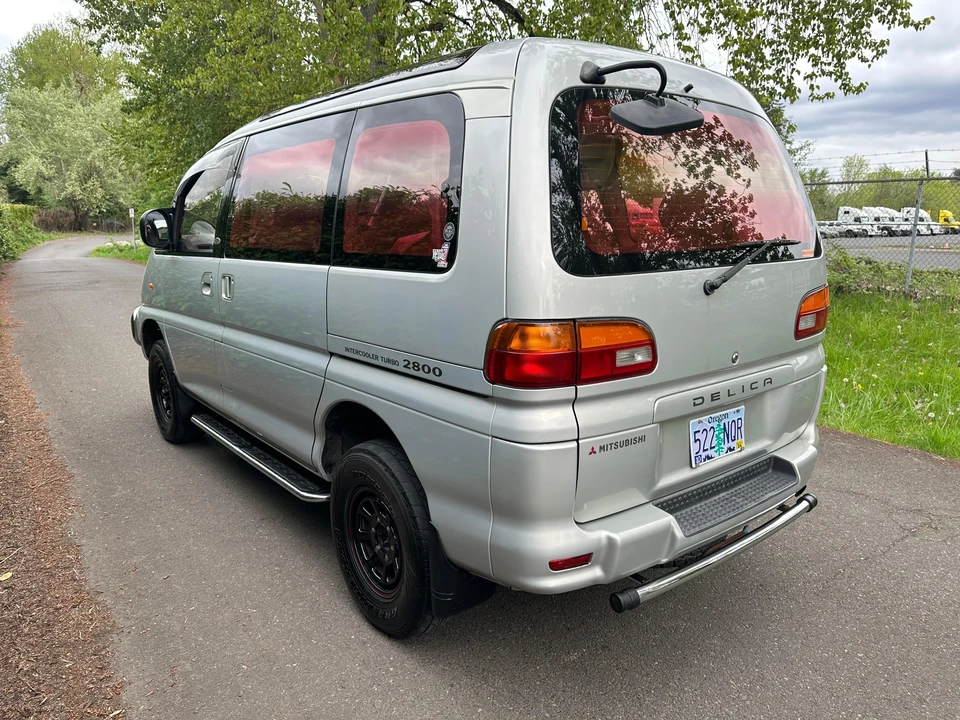 1995 Mitsubishi Delica 3rd Gen - Image 12 of 31