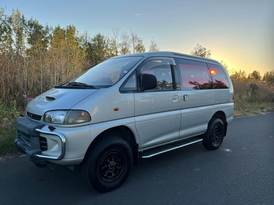 1995 Mitsubishi Delica 3rd Gen - Image 8 of 31