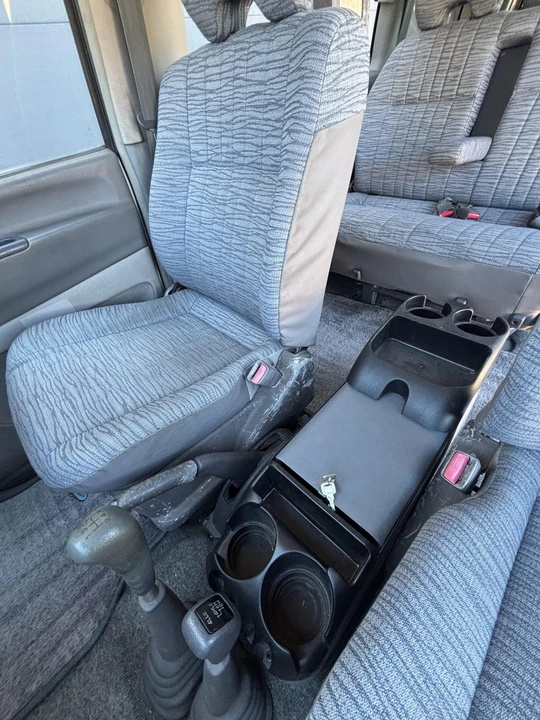1995 Mitsubishi Delica 4th Gen - Image 30 of 31