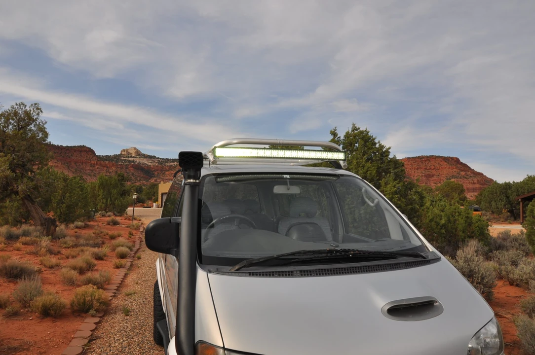 1995 Mitsubishi Delica 4th Gen - Image 19 of 31