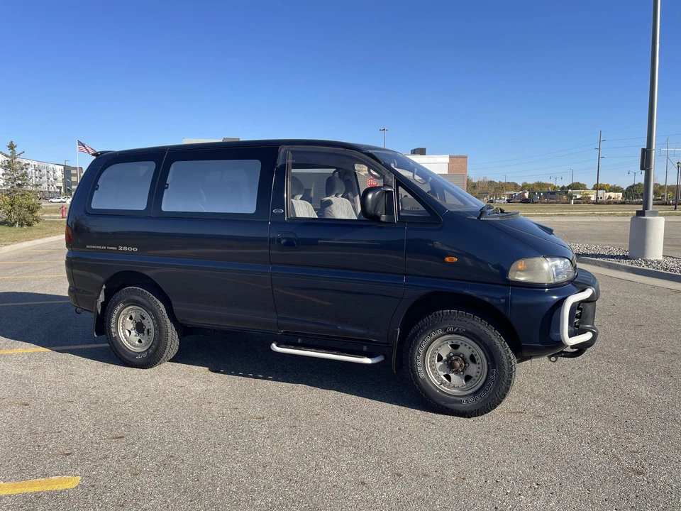 1995 Mitsubishi Delica 4th Gen - Image 10 of 31