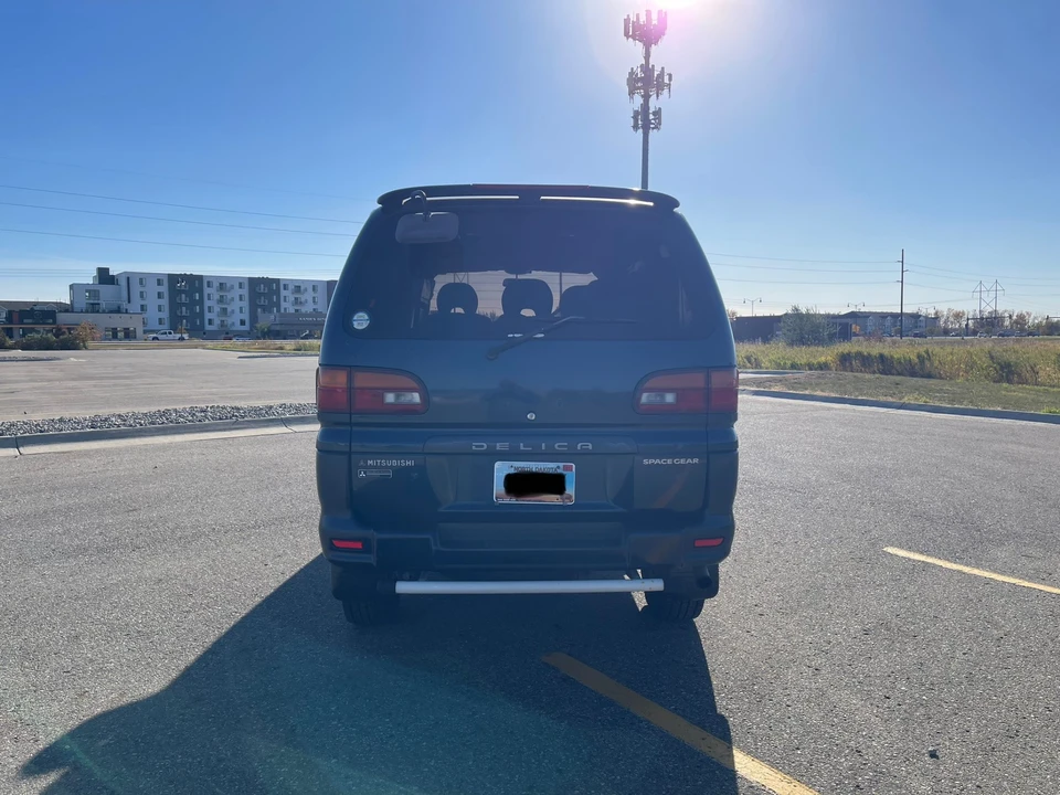 1995 Mitsubishi Delica 4th Gen - Image 14 of 31