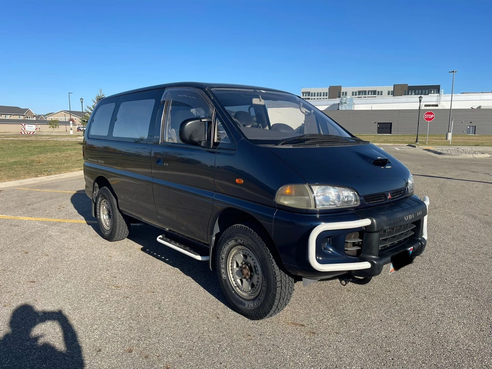 1995 Mitsubishi Delica 4th Gen - Image 9 of 31
