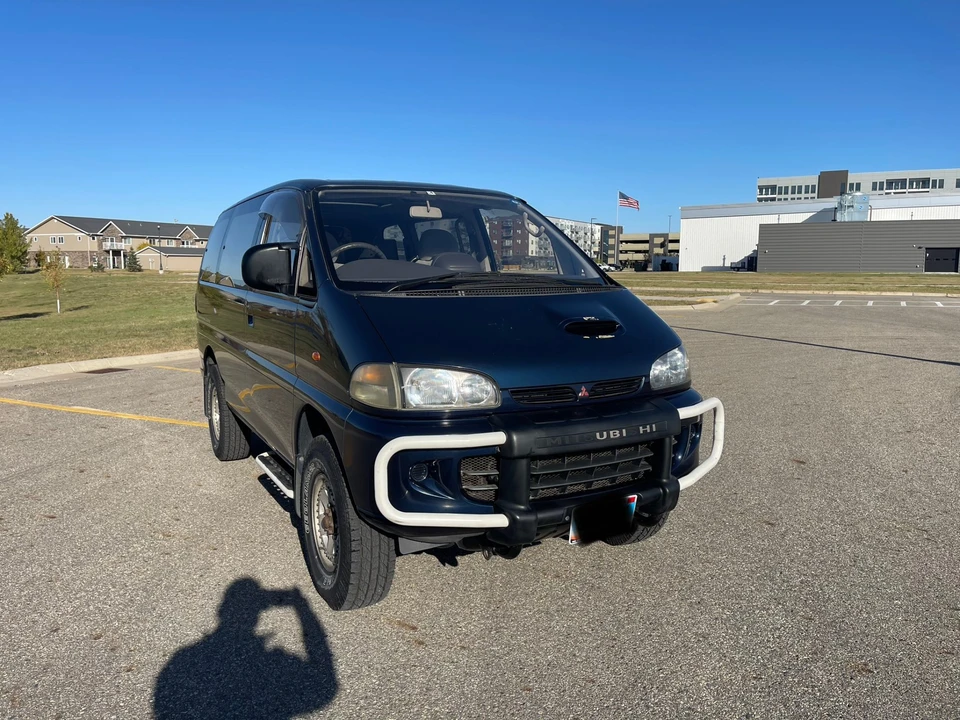 1995 Mitsubishi Delica 4th Gen - Image 7 of 31