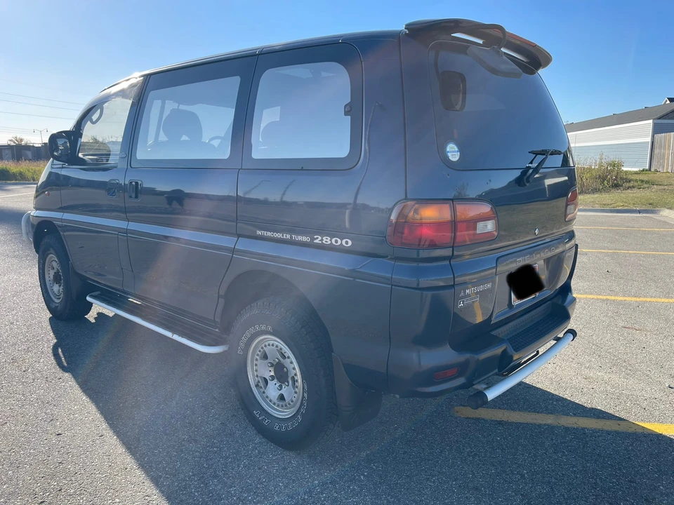 1995 Mitsubishi Delica 4th Gen - Image 18 of 31