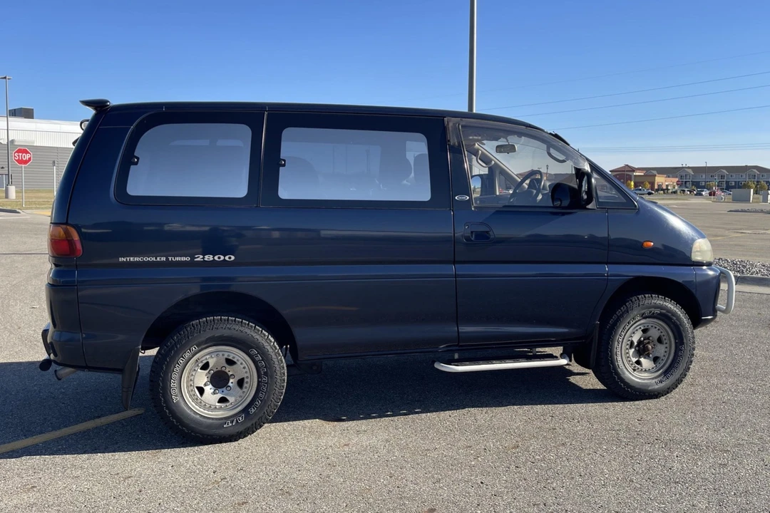 1995 Mitsubishi Delica 4th Gen - Image 11 of 31