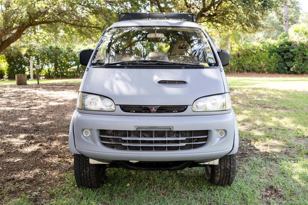 1995 Mitsubishi Delica 3rd Gen - Image 4 of 31