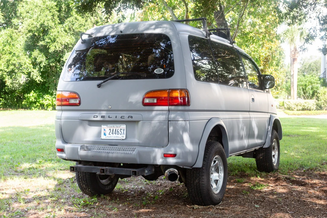 1995 Mitsubishi Delica 3rd Gen - Image 7 of 31