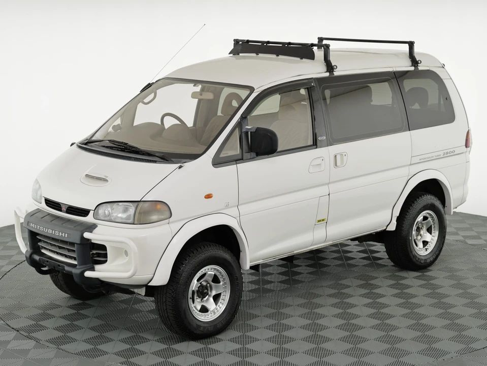 1995 Mitsubishi Delica 4th Gen - Image 5 of 31
