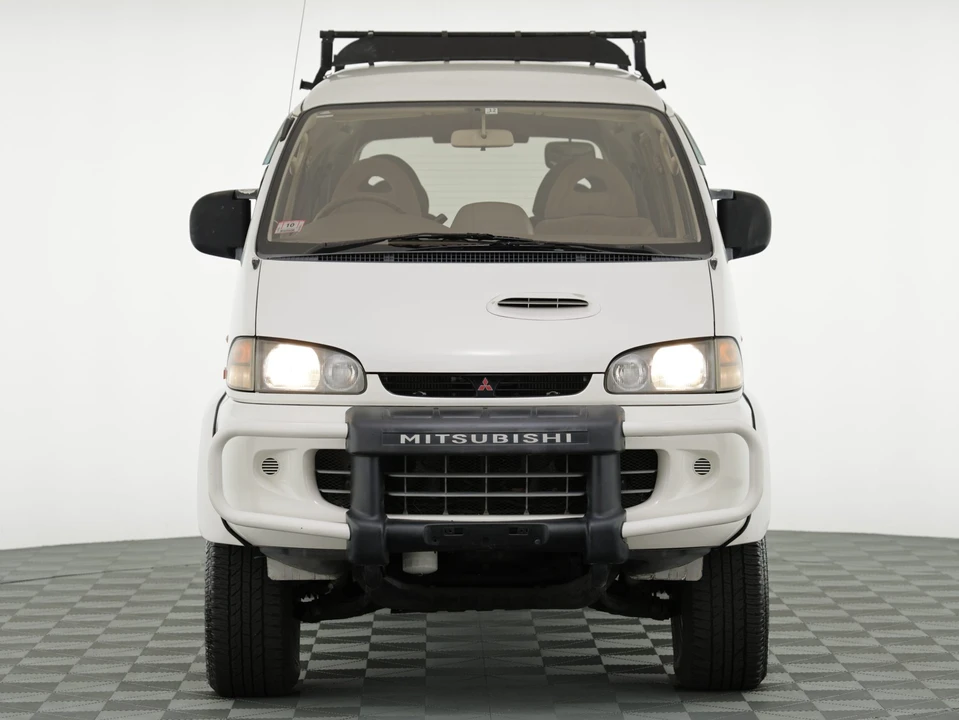 1995 Mitsubishi Delica 4th Gen - Image 3 of 31