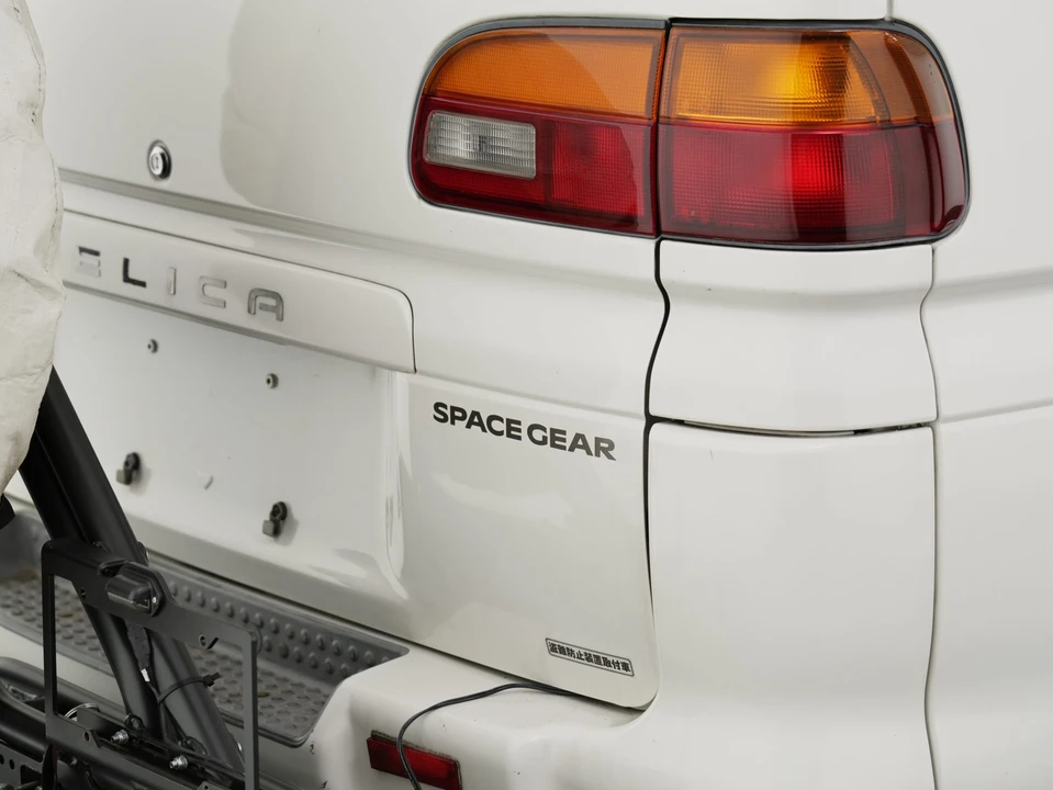 1995 Mitsubishi Delica 4th Gen - Image 20 of 31