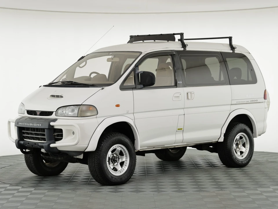 1995 Mitsubishi Delica 4th Gen - Image 4 of 31