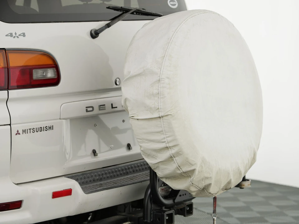 1995 Mitsubishi Delica 4th Gen - Image 19 of 31