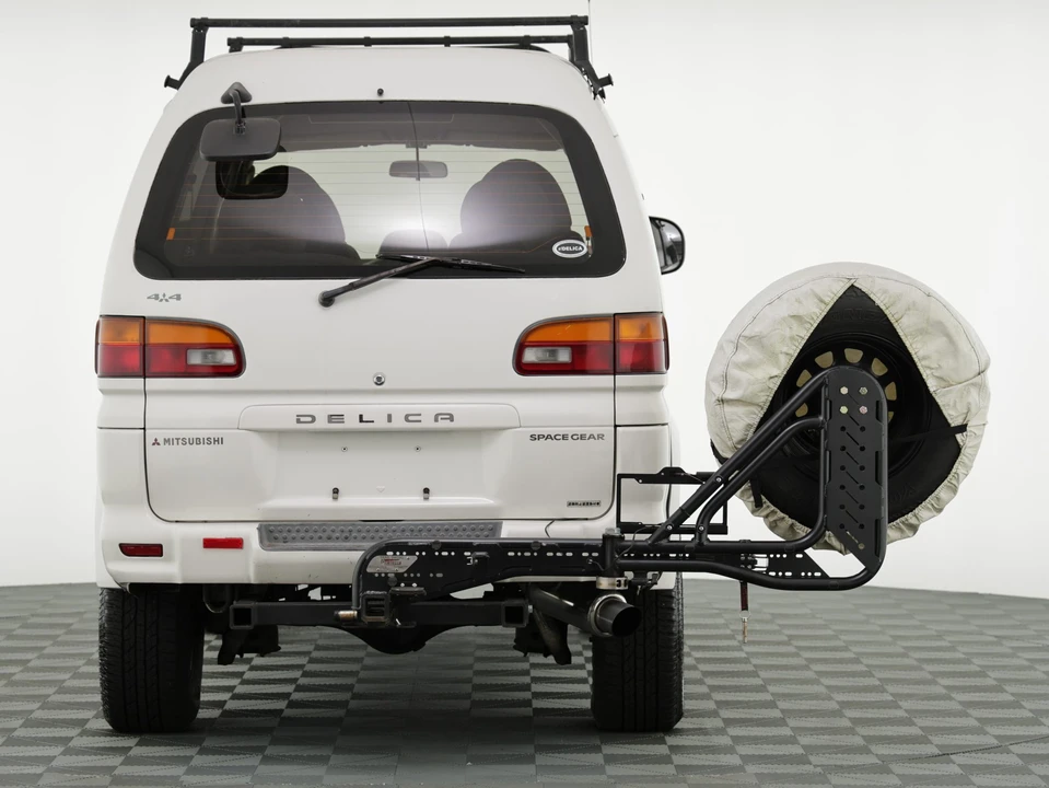 1995 Mitsubishi Delica 4th Gen - Image 22 of 31