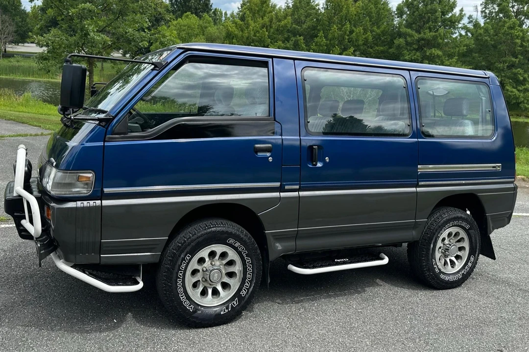 1995 Mitsubishi Delica 4th Gen - Image 3 of 31