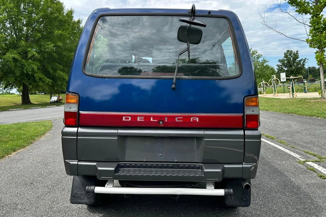 1995 Mitsubishi Delica 4th Gen - Image 5 of 31