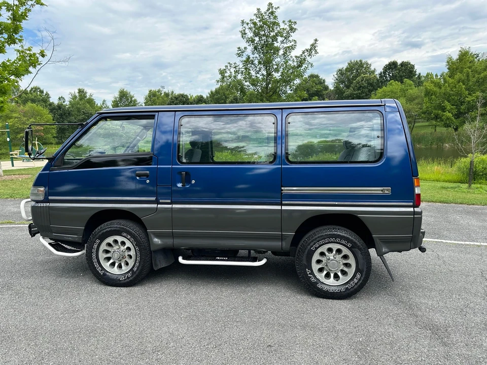 1995 Mitsubishi Delica 4th Gen - Image 21 of 31