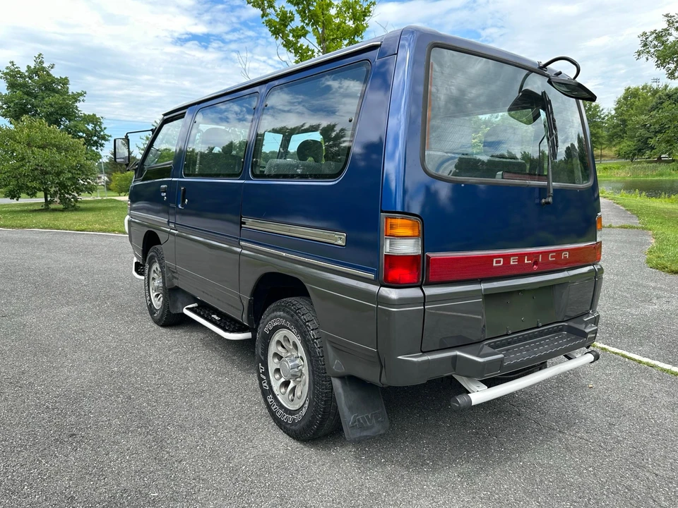 1995 Mitsubishi Delica 4th Gen - Image 22 of 31