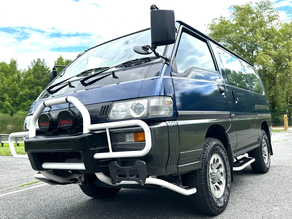 1995 Mitsubishi Delica 4th Gen - Image 13 of 31