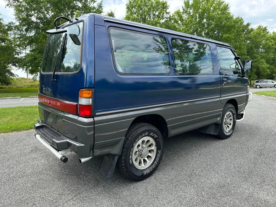 1995 Mitsubishi Delica 4th Gen - Image 28 of 31