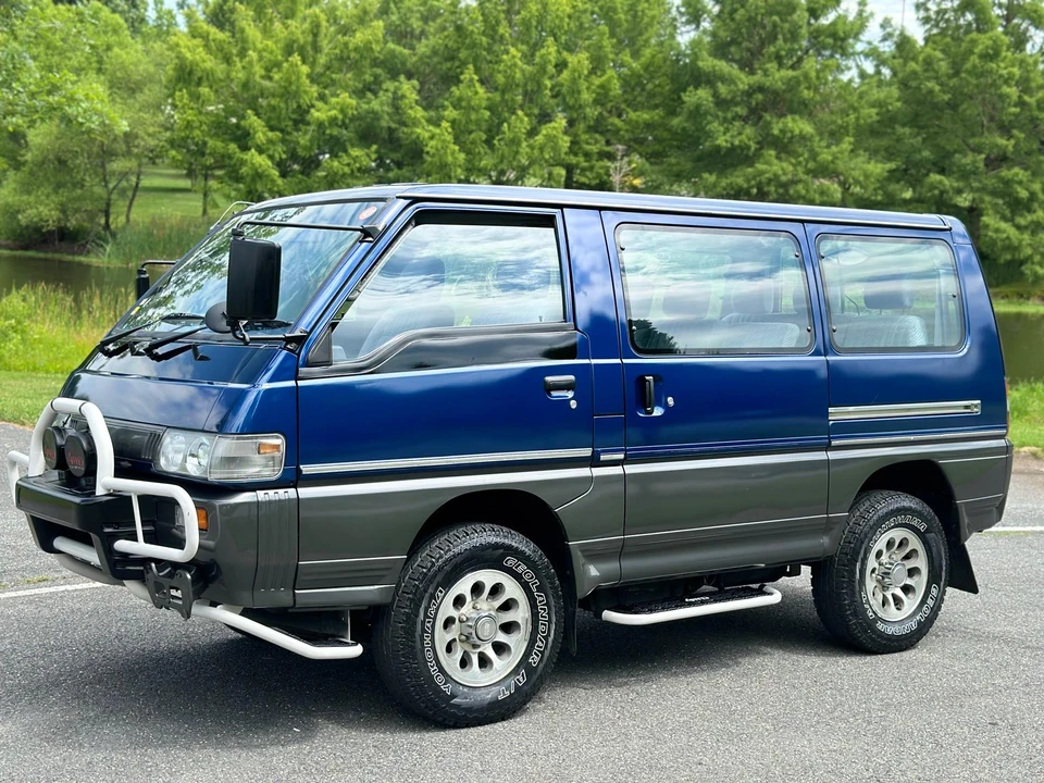 1995 Mitsubishi Delica 4th Gen - Image 16 of 31