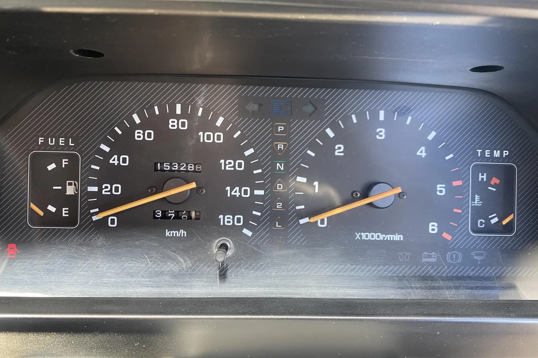 1995 Mitsubishi Delica 4th Gen - Image 28 of 31