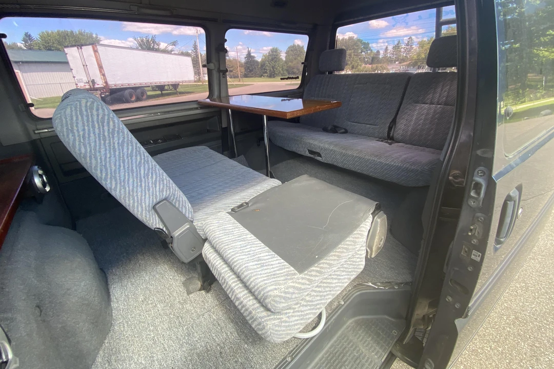 1995 Mitsubishi Delica 4th Gen - Image 27 of 31