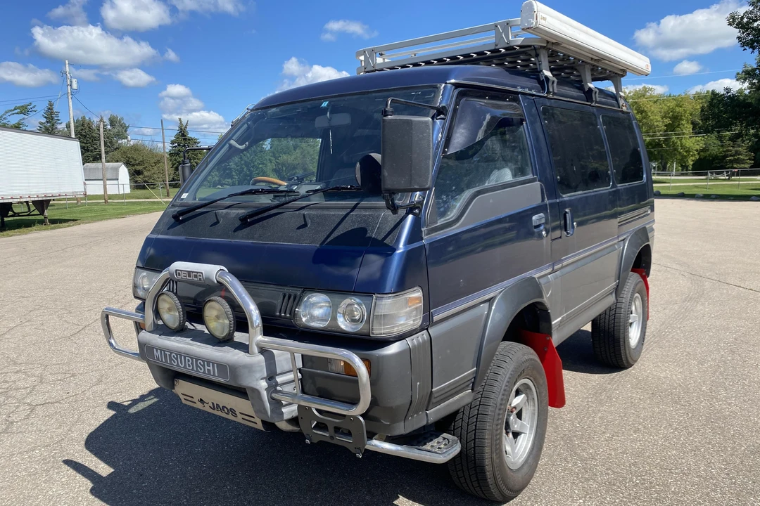 1995 Mitsubishi Delica 4th Gen - Image 2 of 31