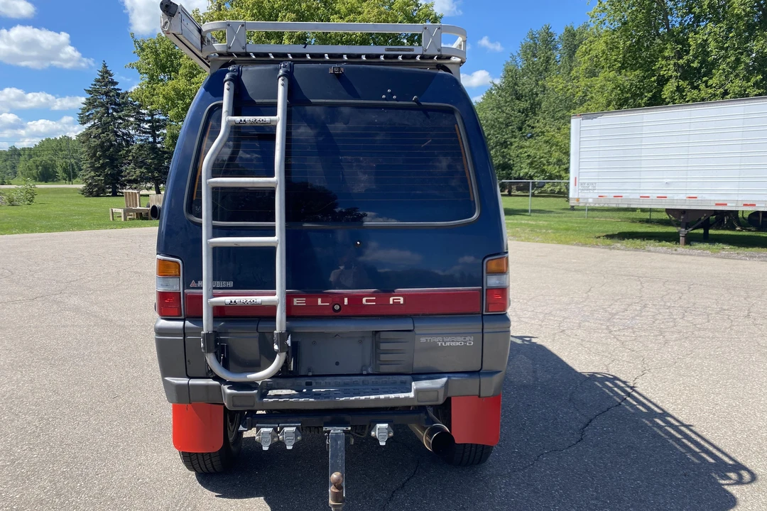 1995 Mitsubishi Delica 4th Gen - Image 5 of 31
