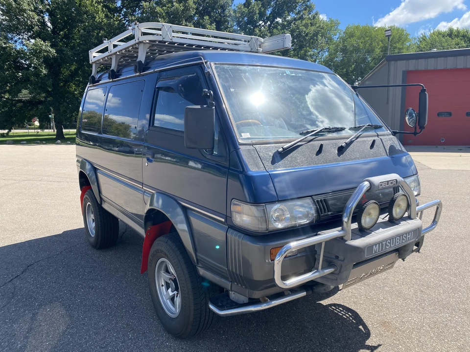 1995 Mitsubishi Delica 4th Gen - Image 9 of 31