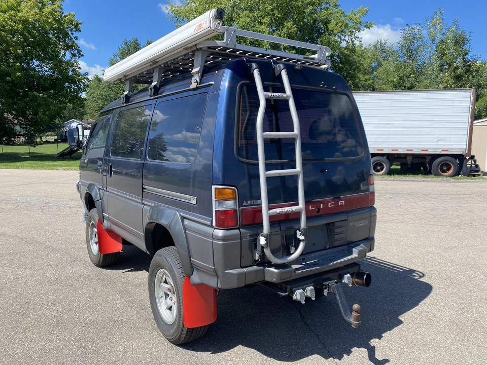 1995 Mitsubishi Delica 4th Gen - Image 8 of 31