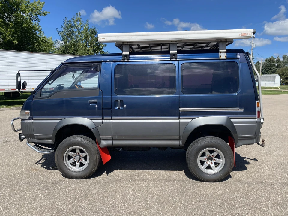 1995 Mitsubishi Delica 4th Gen - Image 7 of 31