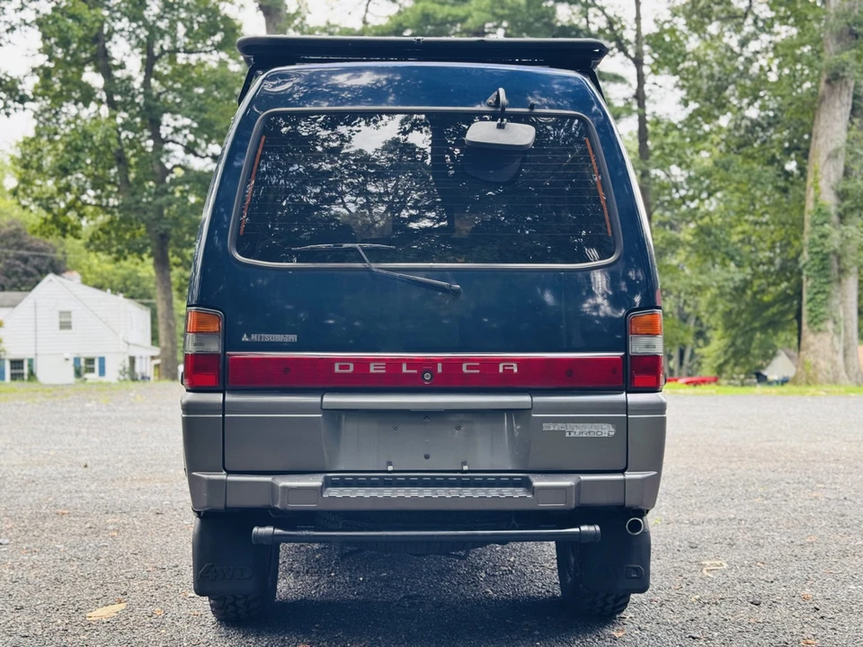 1995 Mitsubishi Delica 4th Gen - Image 12 of 31