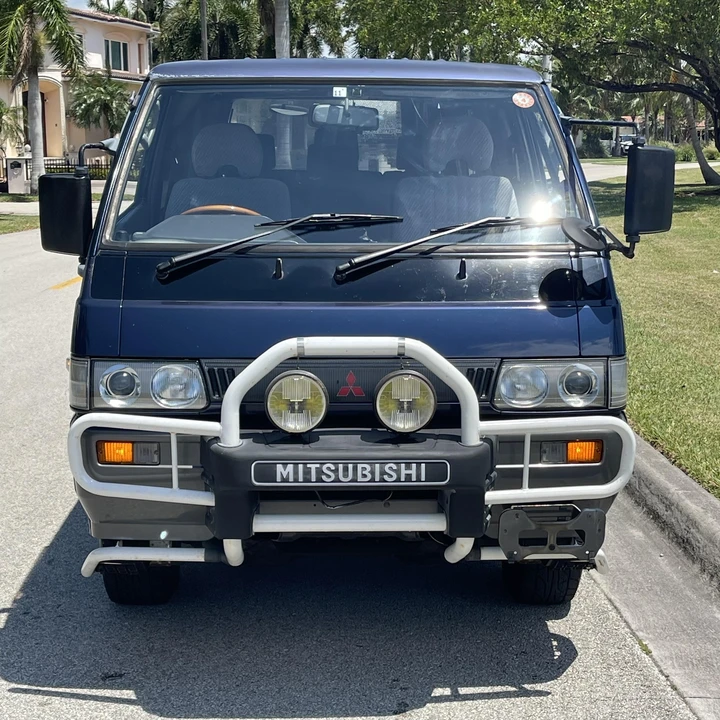 1995 Mitsubishi Delica 4th Gen - Image 4 of 21