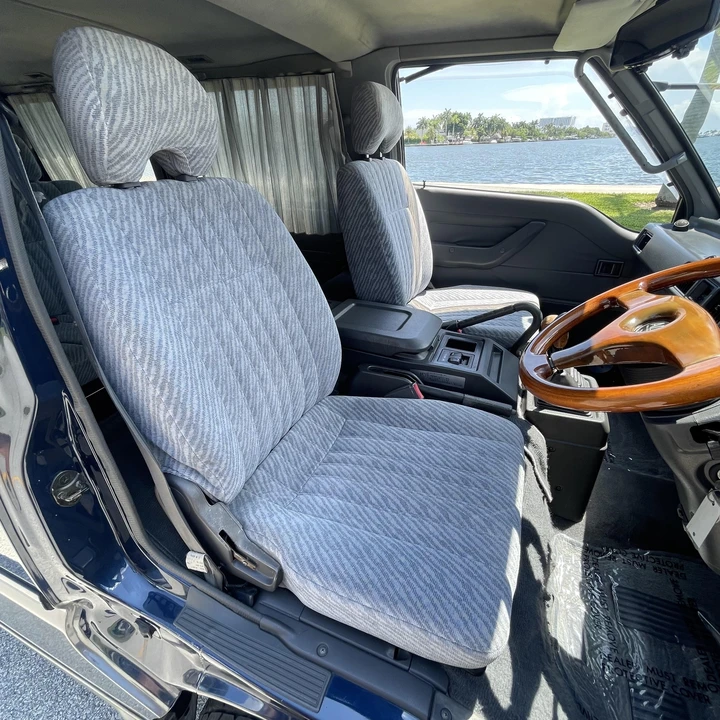 1995 Mitsubishi Delica 4th Gen - Image 15 of 21