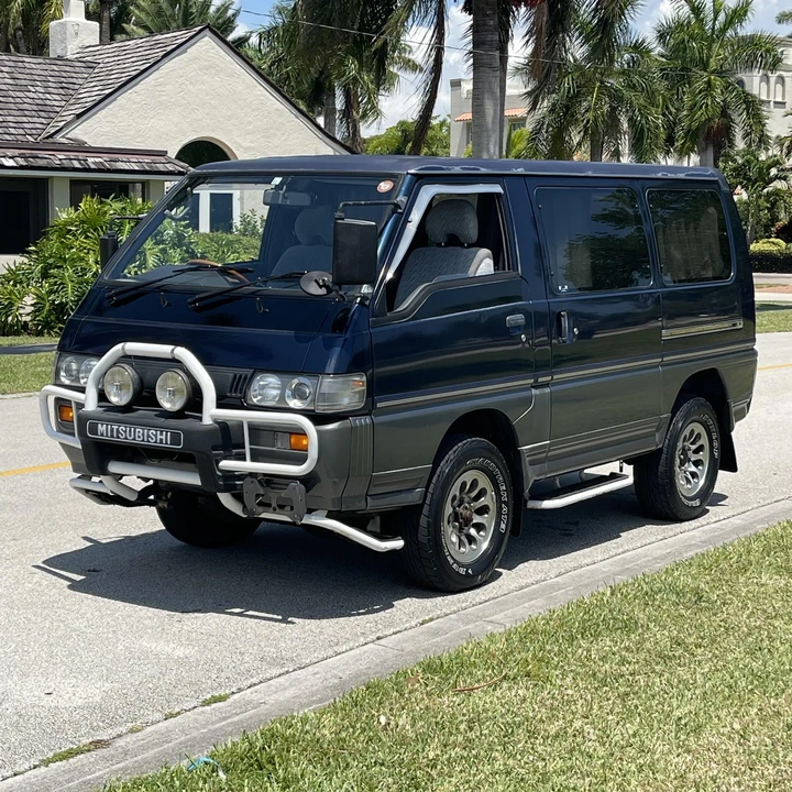 1995 Mitsubishi Delica 4th Gen - Image 6 of 21