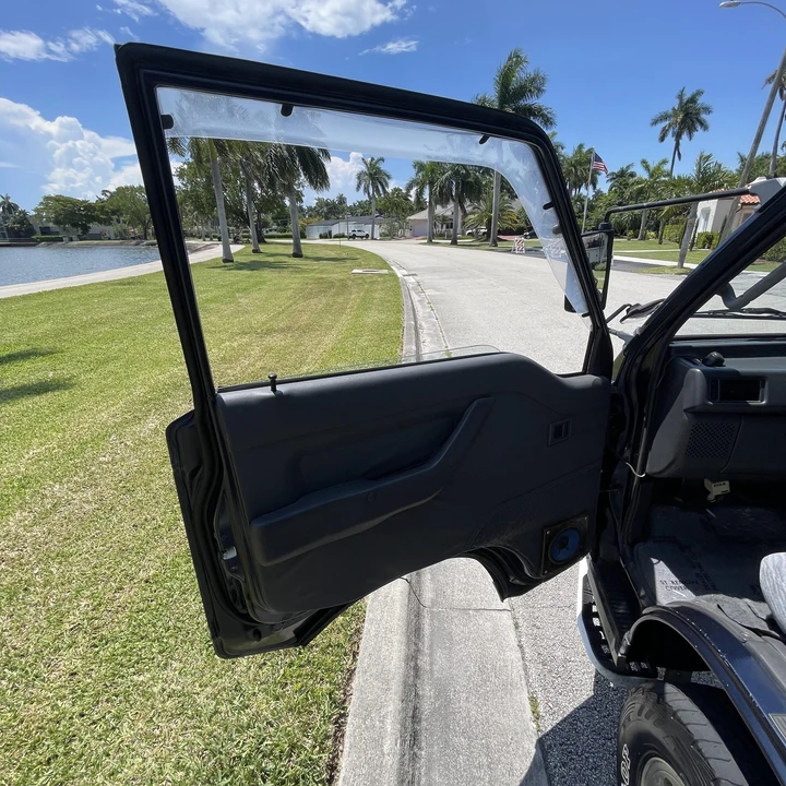 1995 Mitsubishi Delica 4th Gen - Image 13 of 21