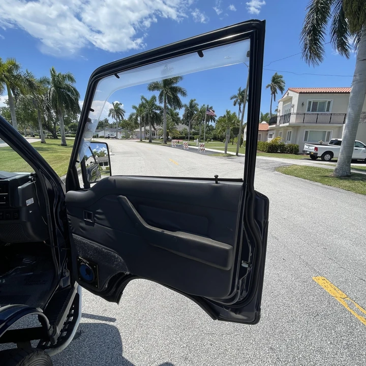 1995 Mitsubishi Delica 4th Gen - Image 14 of 21