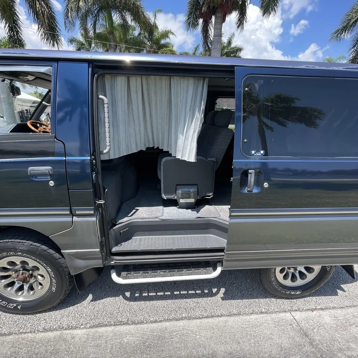 1995 Mitsubishi Delica 4th Gen - Image 19 of 21