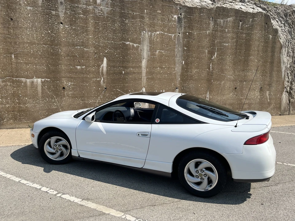 1995 Mitsubishi Eclipse 2nd Gen - Image 16 of 31