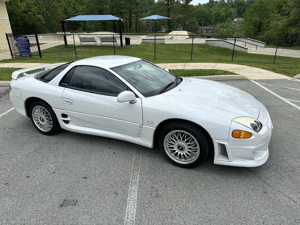 1995 Mitsubishi 3000GT Series 2 - Image 2 of 31