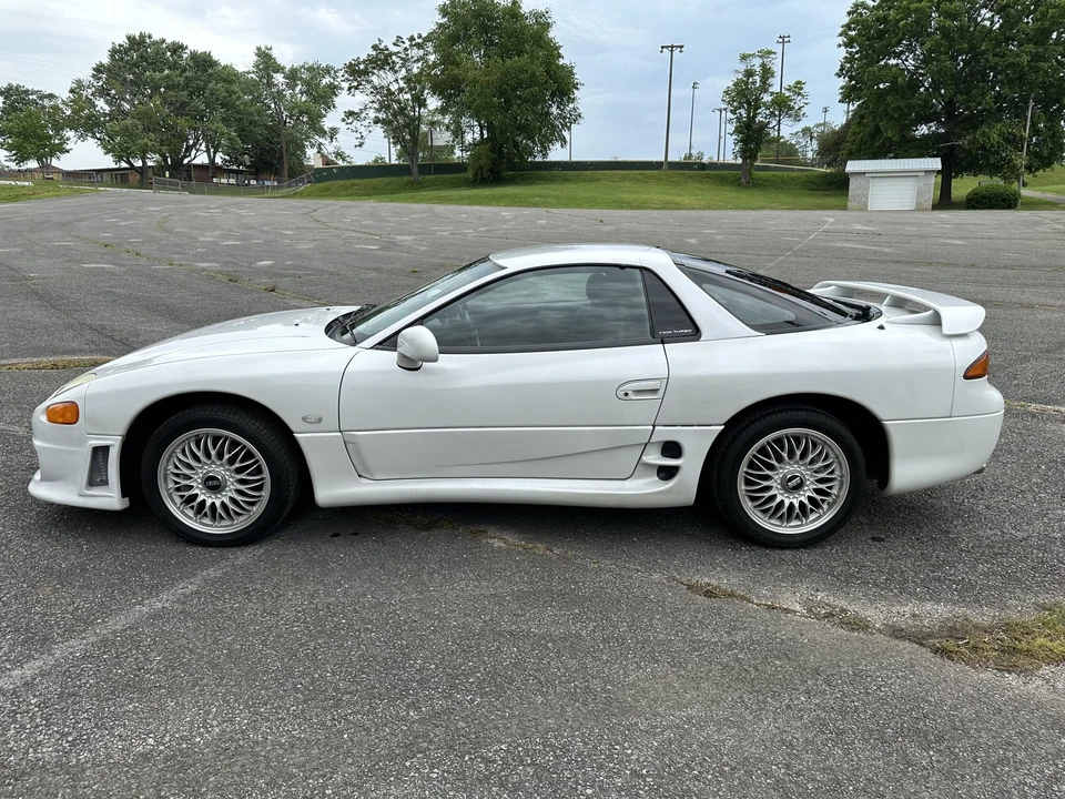 1995 Mitsubishi 3000GT Series 2 - Image 18 of 31