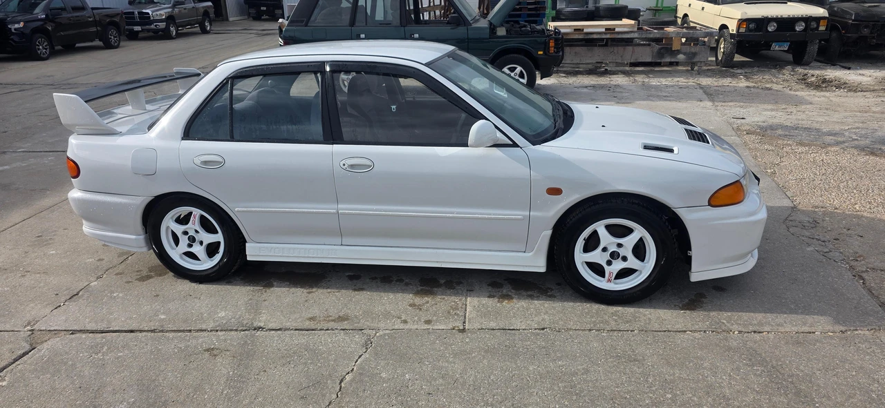 1995 Mitsubishi Lancer Evolution III 5th Gen - Image 19 of 31