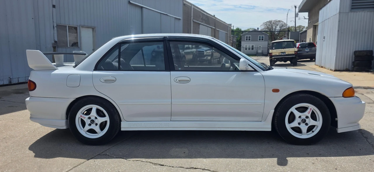 1995 Mitsubishi Lancer Evolution III 5th Gen - Image 18 of 31