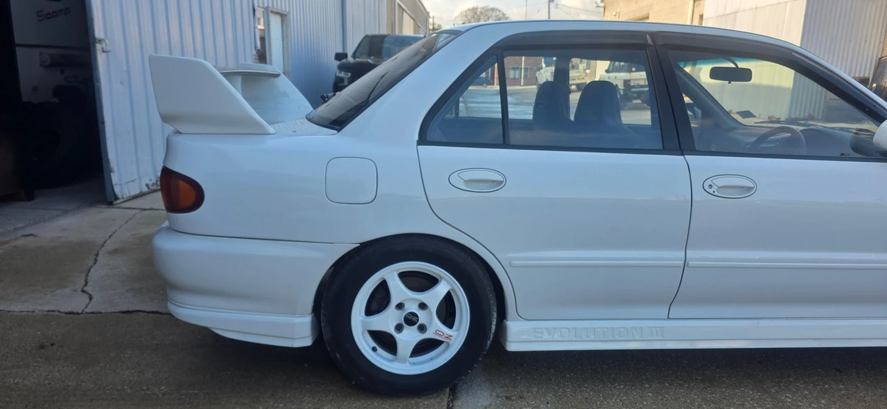 1995 Mitsubishi Lancer Evolution III 5th Gen - Image 30 of 31